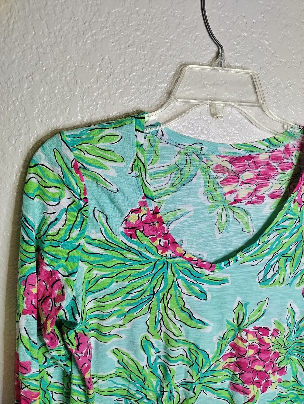 Lilly Pulitzer Spike the Punch Cassie Slub Cotton Long Sleeve Tee Sz M - Picture 2 of 8